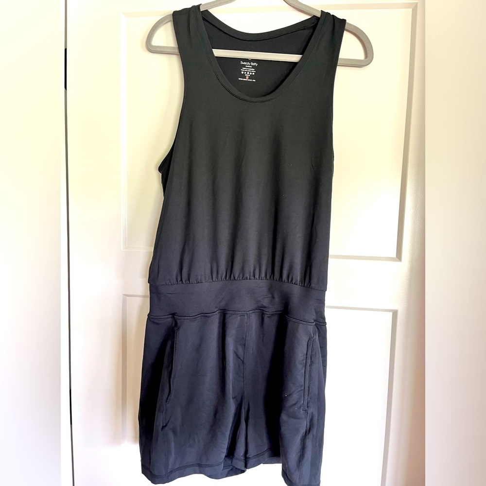 Sweaty Betty Black Romper size Medium- 3 in inseam